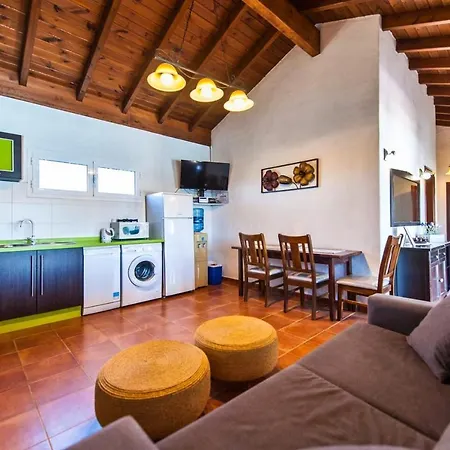 Charming With Sea View In El Roque, Private Pool Villa *