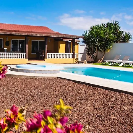 Charming With Sea View In El Roque, Private Pool Villa Cotillo