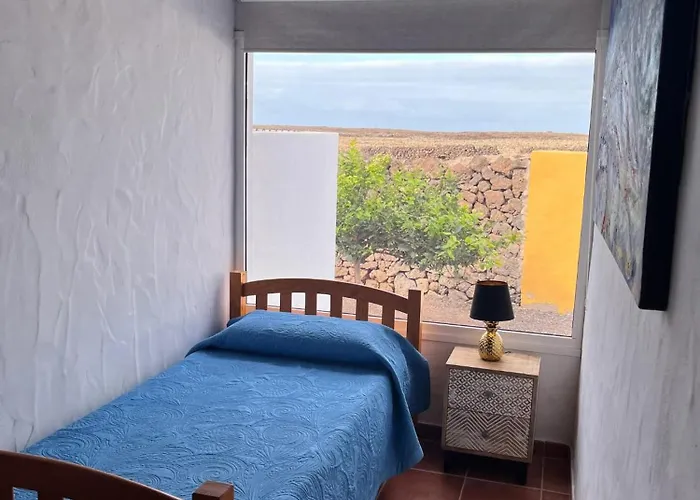 빌라 Charming With Sea View In El Roque, Private Pool